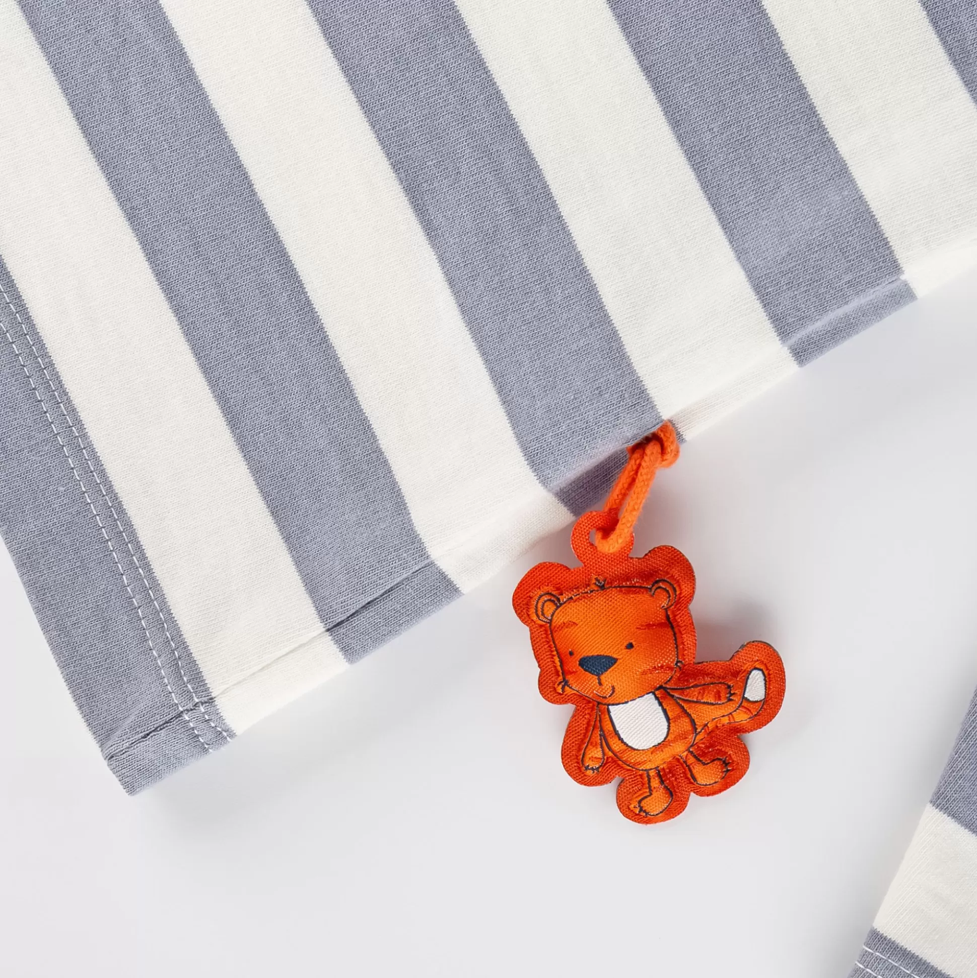 Bebe Sigikid Kinder Langarmshirt Mit Jeep Motiv, Grau-Weis
